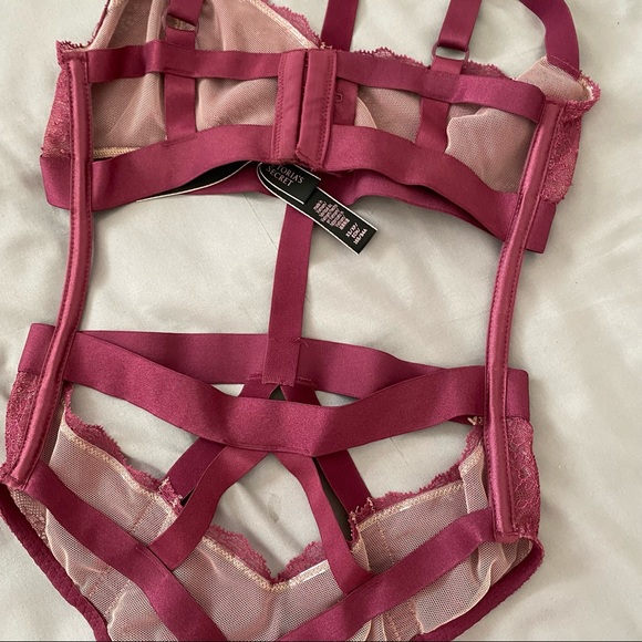 Victoria’s Secret lace strappy Teddy bodysuit - Picture 4 of 9